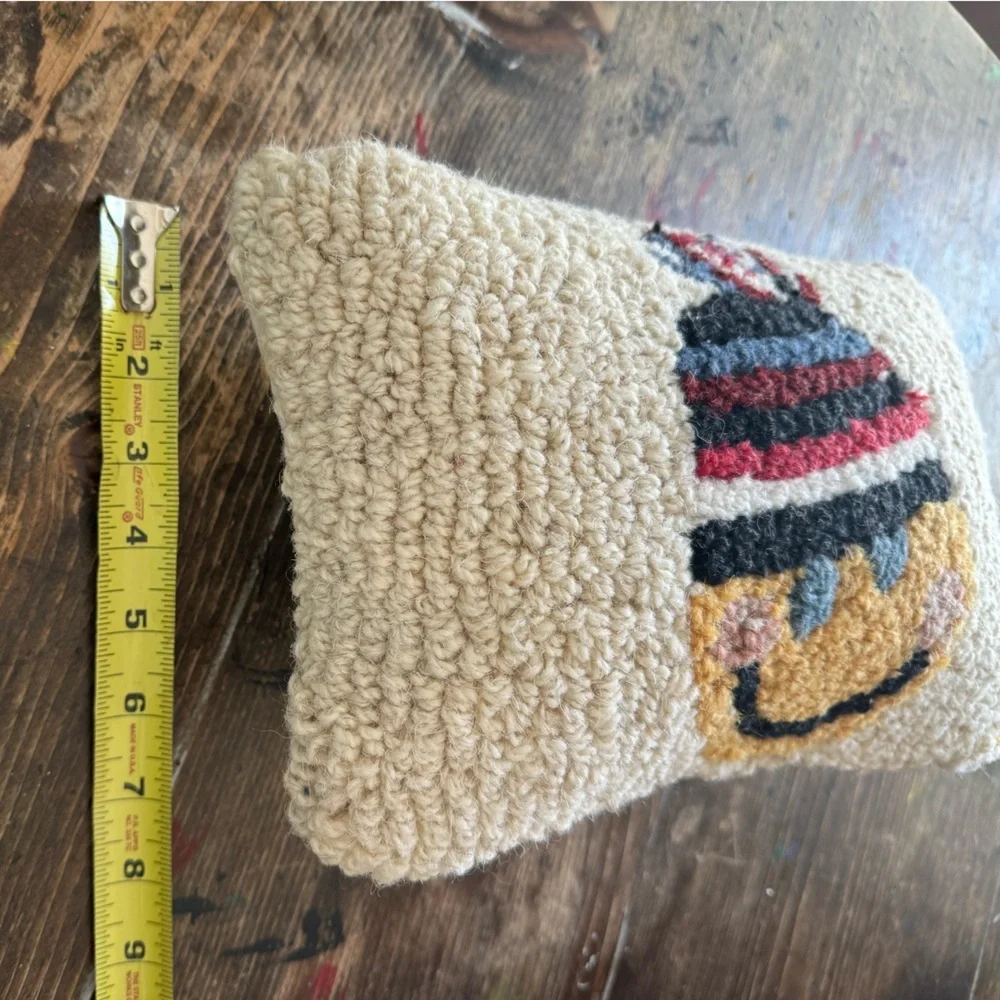 HOOKED WOOL smiley face pillow by FOUR SEASONS! Excellent quality & fun & cute!